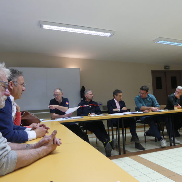 Rencontre avec les acteurs de la commune de Saint-Affrique, aux côtés de Sébastien David et Émilie Gral.